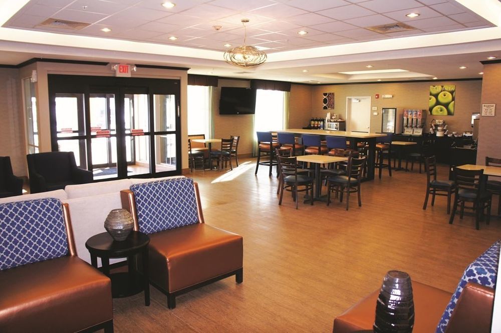 La Quinta Inn & Suites Casino And Bar By Wyndham Glendive Restoran gambar